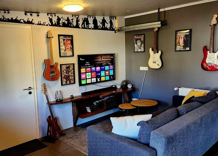 Studio Seven 7