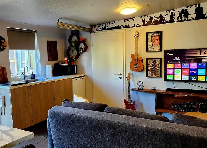 Studio Seven 7